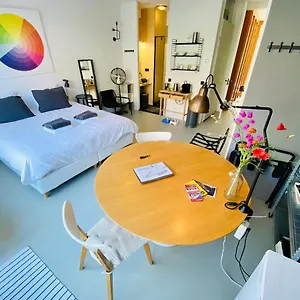 Private With Free Car Parking 2*, Amsterdam Netherlands