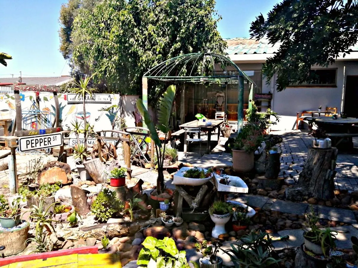 Suzie's Coffee Shop Accommodation Bellville 2*,  Sudafrica