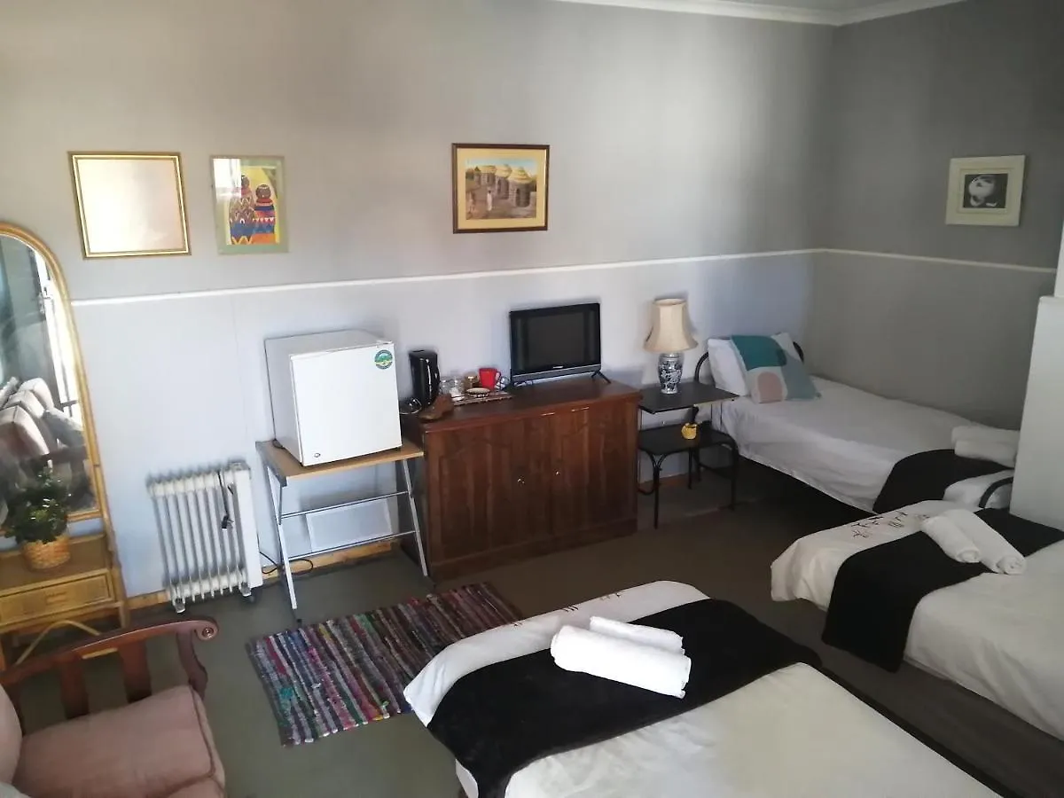 Hotel Suzie's Coffee Shop Accommodation Bellville